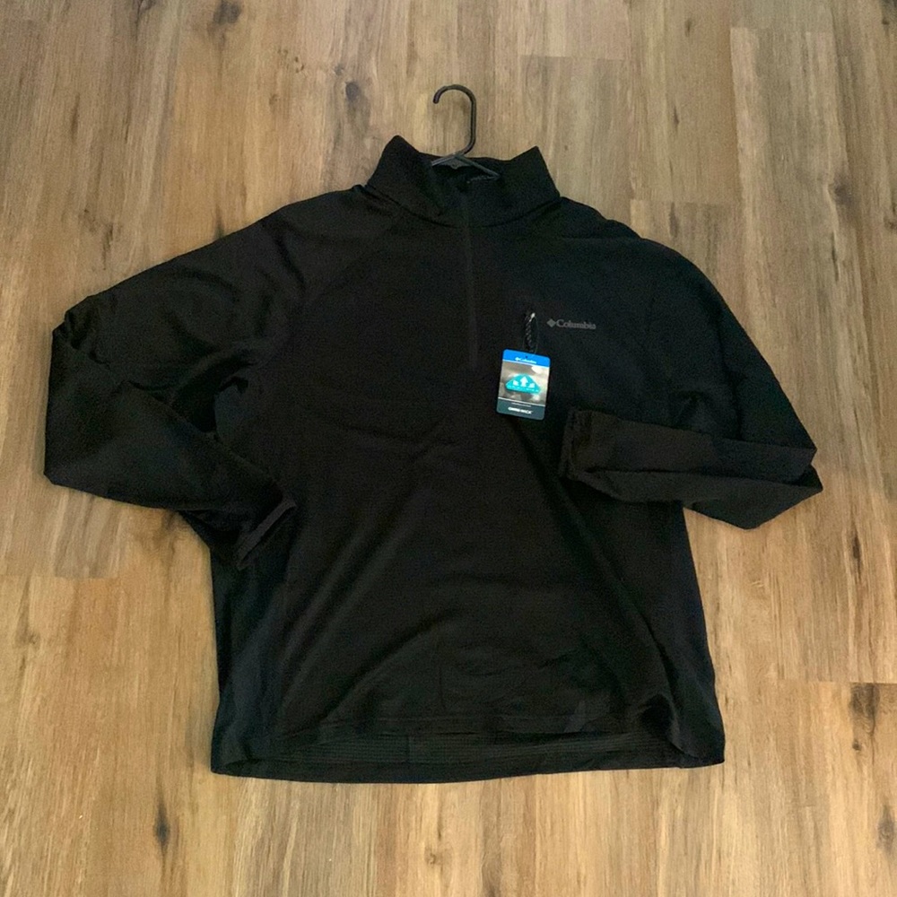 Black Columbia Quarter zip top